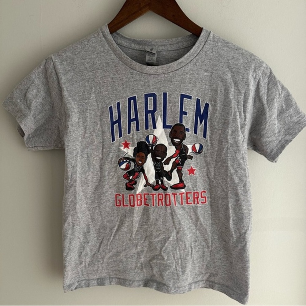 Gildan Kids Harlem Globetrotters Gray Fan Athletic T-Shirt Sporty Medium
